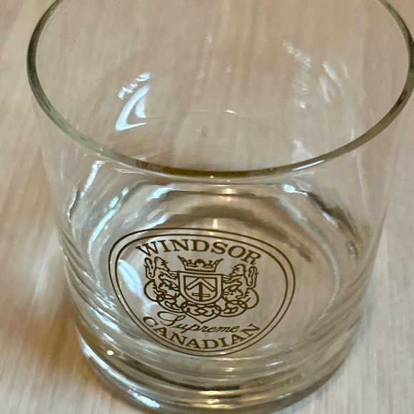 Windsor Canadian Supreme Glass, Gold Logo, Vintage Barware, Man Cave Essential - Picture 2 of 11